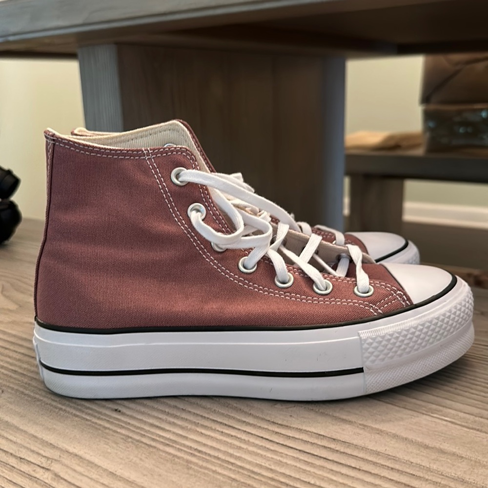 CONVERSE - CHUCK TAYLOR ALL STAR HIGH-TOP PLATFORM SNEAKER